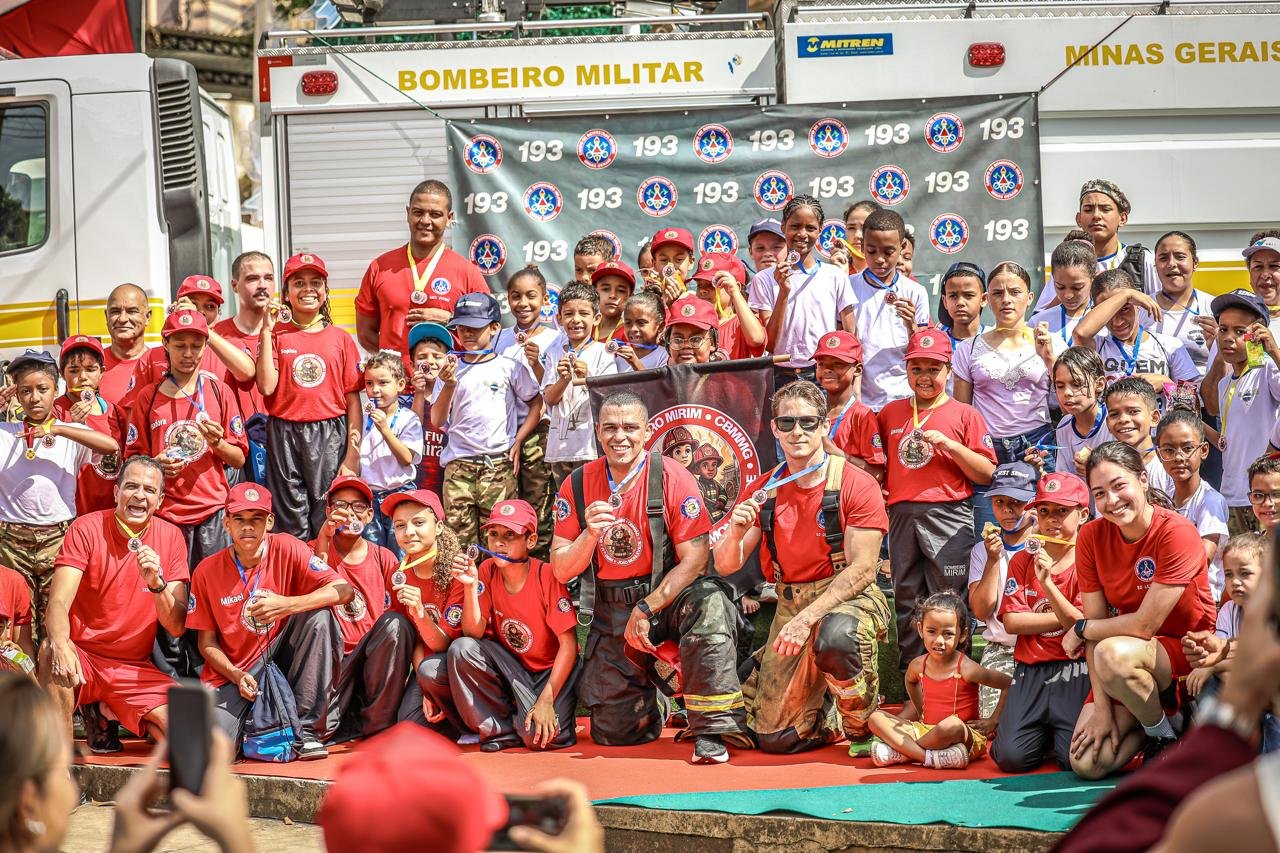 Alunos do Projeto Bombeiro Mirim participam da Corrida do Bombeiro Mirim 2025, vivenciando atividades que reforçam disciplina, integração e cidadania. Foto: Rafael Guedes